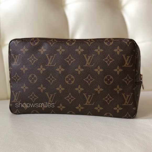 ✨SOLD✨ AUTHENTIC Louis Vuitton Trousse Toilette 28 - Picture 4 of 16